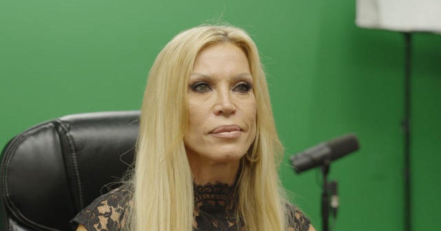 Adult film star raises concerns over the state of porn performers' mental health